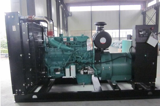 合肥二手常柴300kw大型柴油发电机组